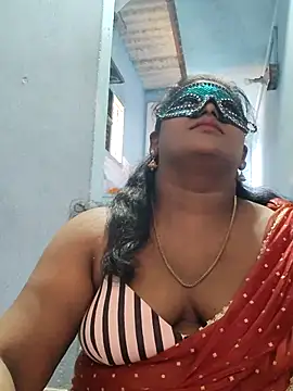 divyasree1431 online show from June 2026 06:15:02 AM