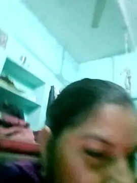 Rashmi2563 online show from February 2026 11:00:01 PM