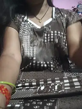 Nilam cute online show from May 2026 06:04:02 PM
