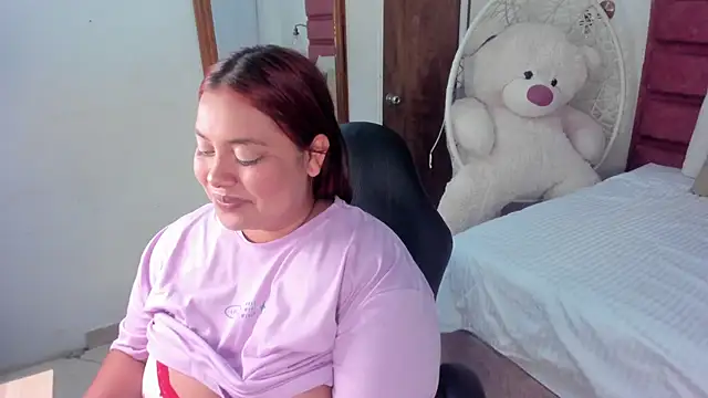 Snapshot of tatikanyx chatting on April 2026 12:11:02 PM tatikanyx online show from April 2026 12:11:02 PM