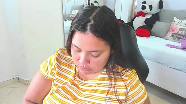 Snapshot of tatikanyx chatting on May 2026 12:10:01 PM tatikanyx online show from May 2026 12:10:01 PM
