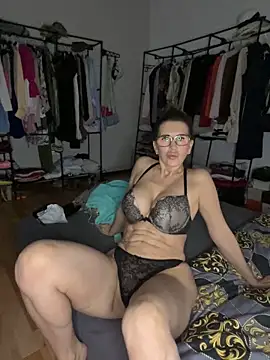 NaughtyMilla online show from February 2026 04:11:02 PM