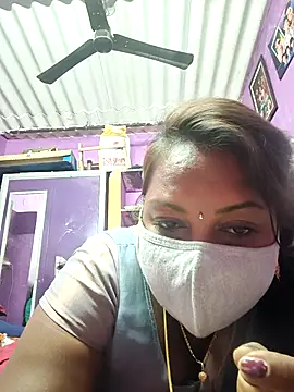 Snapshot of Tamil_Hot_Priya chatting on February 2026 11:42:02 PM Tamil Hot Priya online show from February 2026 11:42:02 PM