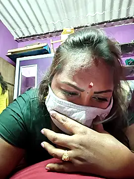 Snapshot of Tamil_Hot_Priya chatting on February 2026 06:59:02 AM Tamil Hot Priya online show from February 2026 06:59:02 AM