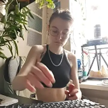 Shy Bamby online show from February 2026 12:23:02 PM