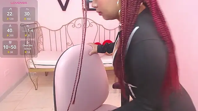 Snapshot of Choloeadams_xxx chatting on February 2026 10:43:02 PM Choloeadams xxx online show from February 2026 10:43:02 PM