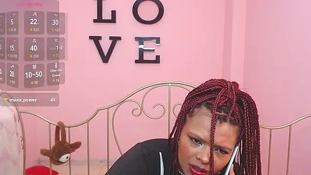 Snapshot of Choloeadams_xxx chatting on February 2026 12:06:01 PM Choloeadams xxx online show from February 2026 12:06:01 PM