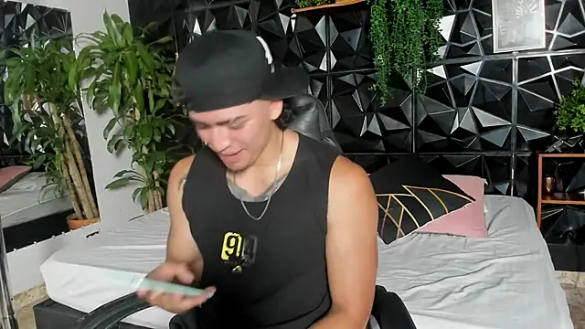 elliot colton online show from May 2026 08:17:01 PM