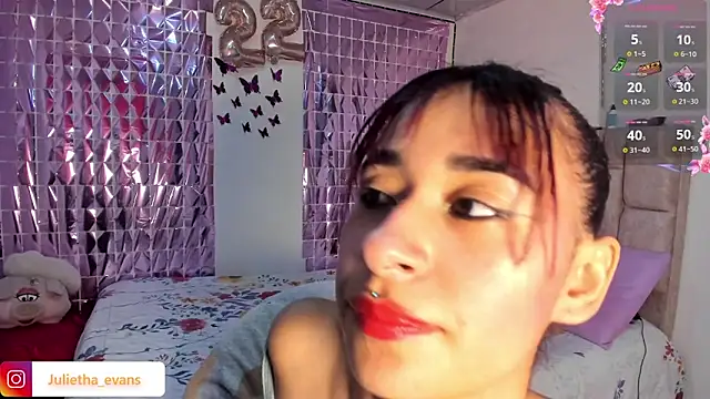 Snapshot of Julietha-evans chatting on March 2026 11:00:02 PM Julietha-evans online show from March 2026 11:00:02 PM