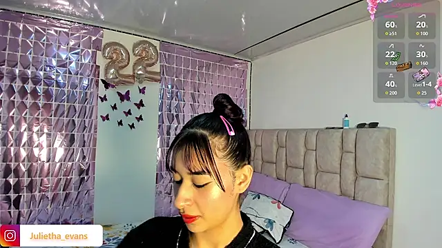Snapshot of Julietha-evans chatting on March 2026 11:21:02 PM Julietha-evans online show from March 2026 11:21:02 PM