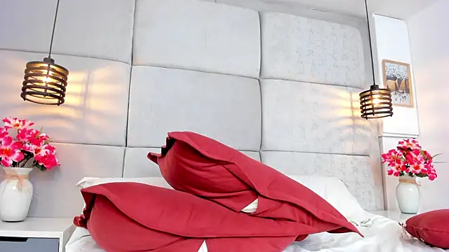 IvonneOwen online show from April 2026 11:30:02 AM