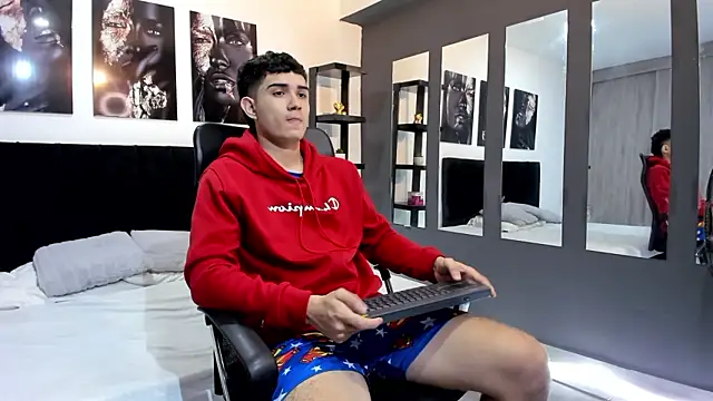 Alejo Grey online show from January 2026 01:04:01 PM