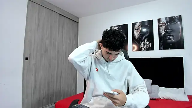 Alejo Grey online show from February 2026 12:30:01 PM