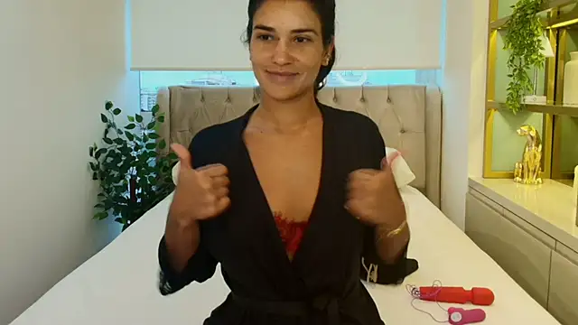 Maxine Spencer online show from February 2026 07:51:02 PM