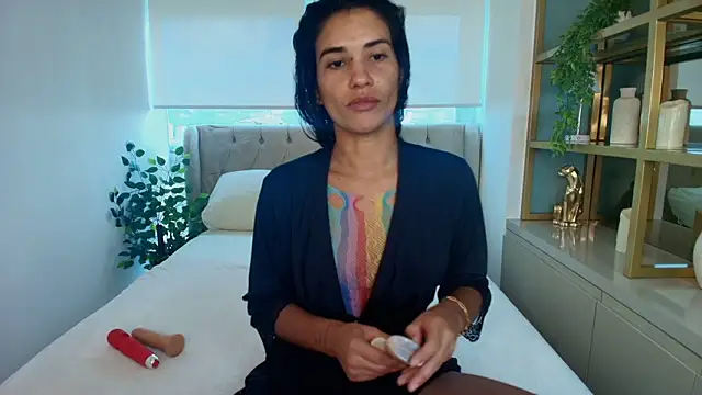 Maxine Spencer online show from February 2026 07:39:02 PM