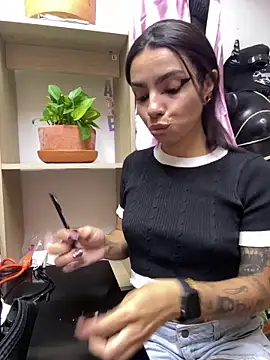Electra Darkk online show from April 2026 04:42:02 PM