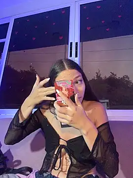 EmmaJhoons online show from March 2026 11:39:02 AM