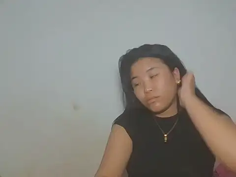 Zyeiii online show from April 2026 06:36:02 PM