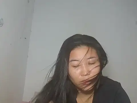 Zyeiii online show from June 2026 06:34:01 PM