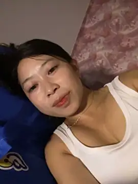 Snapshot of Mayly_lucky2 chatting on June 2026 02:17:02 PM Mayly lucky2 online show from June 2026 02:17:02 PM