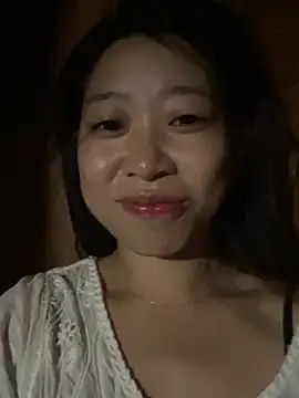 Snapshot of Mayly_lucky2 chatting on July 2026 11:45:01 PM Mayly lucky2 online show from July 2026 11:45:01 PM