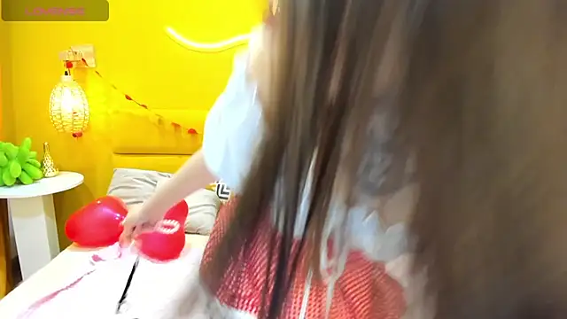 Snapshot of IvyDainty chatting on February 2026 01:24:02 AM IvyDainty online show from February 2026 01:24:02 AM