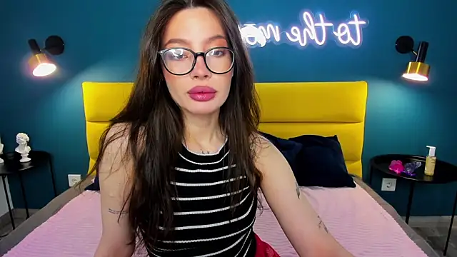 Snapshot of IvyDainty chatting on April 2026 01:25:02 AM IvyDainty online show from April 2026 01:25:02 AM