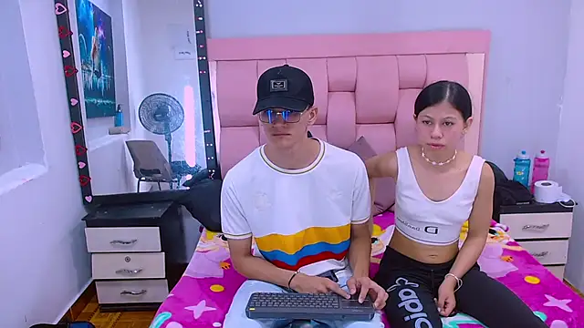 Snapshot of Sophi_and_Jack chatting on March 2026 10:59:02 PM Sophi and Jack online show from March 2026 10:59:02 PM