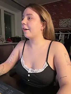 Snapshot of AnnaSeint chatting on March 2026 05:53:02 PM AnnaSeint online show from March 2026 05:53:02 PM