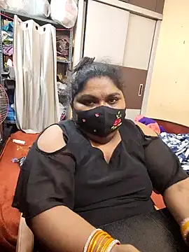 misammahyd online show from May 2026 08:03:02 PM