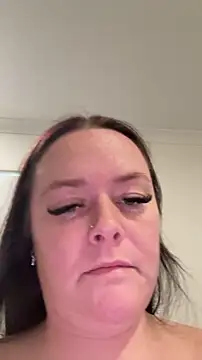 carinabro10 online show from June 2026 03:43:02 AM
