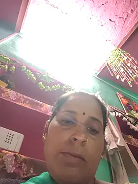 Snapshot of Reena_lodha chatting on July 2026 10:19:02 AM Reena lodha online show from July 2026 10:19:02 AM