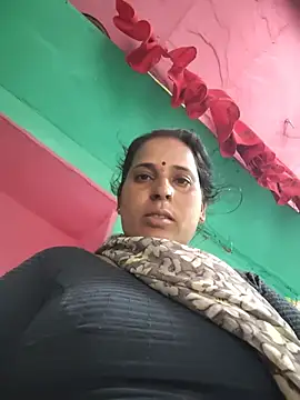 Snapshot of Reena_lodha chatting on July 2026 10:51:01 AM Reena lodha online show from July 2026 10:51:01 AM