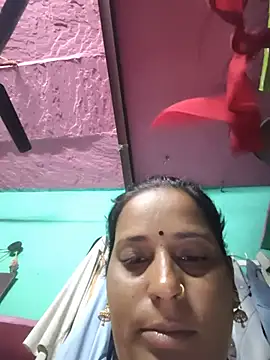 Snapshot of Reena_lodha chatting on July 2026 10:02:02 PM Reena lodha online show from July 2026 10:02:02 PM