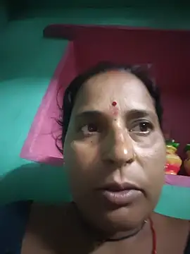 Snapshot of Reena_lodha chatting on August 2026 10:33:02 PM Reena lodha online show from August 2026 10:33:02 PM