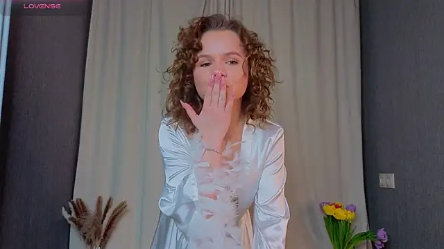 Snapshot of mymonique chatting on March 2026 08:12:02 PM mymonique online show from March 2026 08:12:02 PM