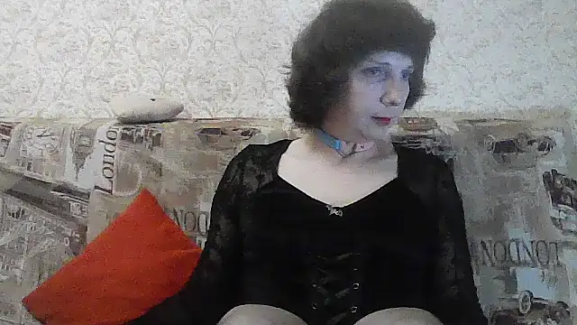 Snapshot of Zluchkaa chatting on February 2026 05:16:02 PM Zluchkaa online show from February 2026 05:16:02 PM