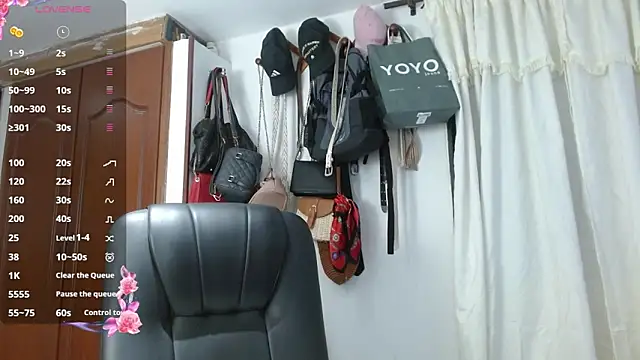 Scarlett 3X online show from March 2026 11:45:02 PM