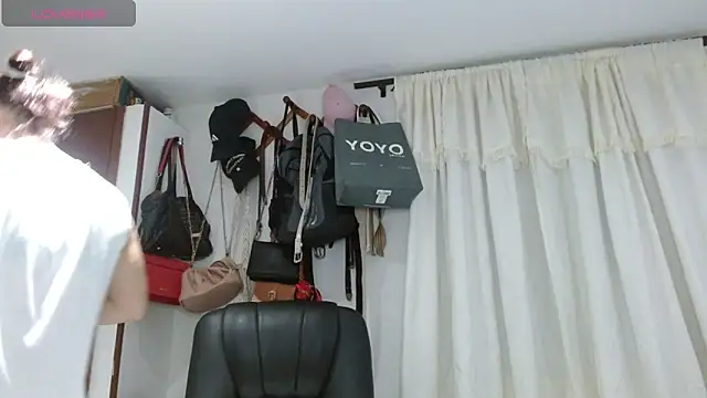 Scarlett 3X online show from March 2026 10:41:02 AM