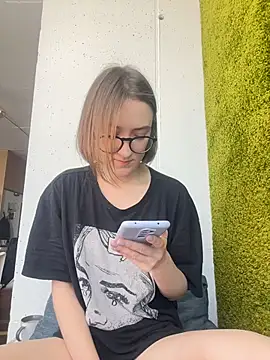 Persephone Kore online show from May 2026 12:23:01 PM