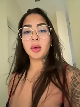 Snapshot of maferalvarexxx chatting on May 2026 02:44:02 PM maferalvarexxx online show from May 2026 02:44:02 PM