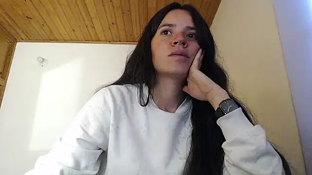 Shanel Lozano online show from June 2026 10:52:02 PM