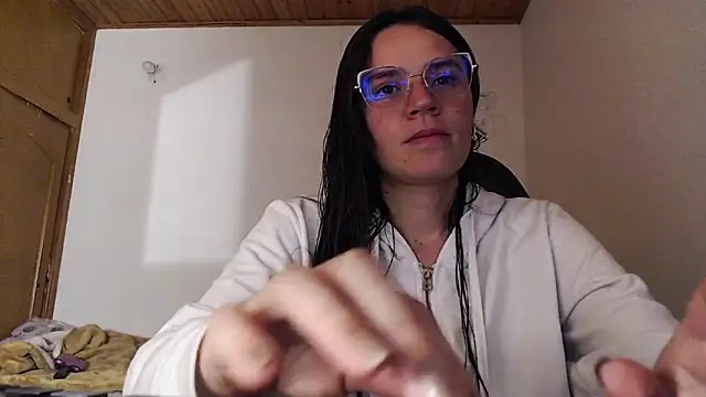 Shanel Lozano online show from June 2026 12:52:02 AM