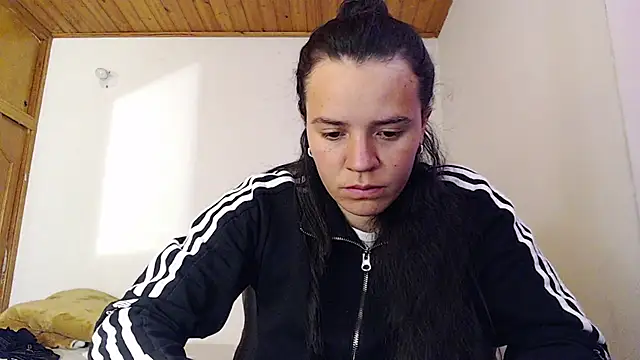 Shanel Lozano online show from June 2026 05:59:01 PM