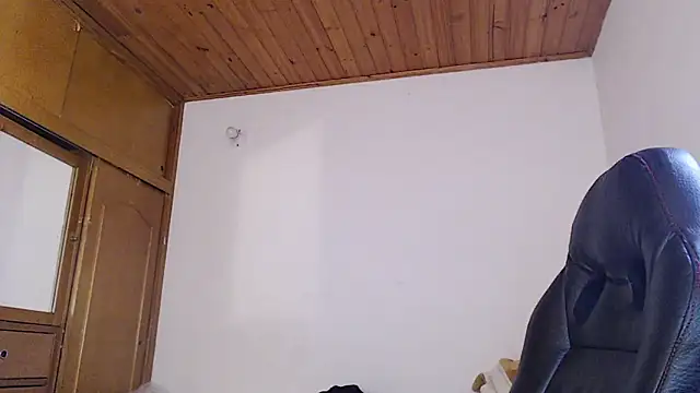 Shanel Lozano online show from June 2026 07:37:01 PM