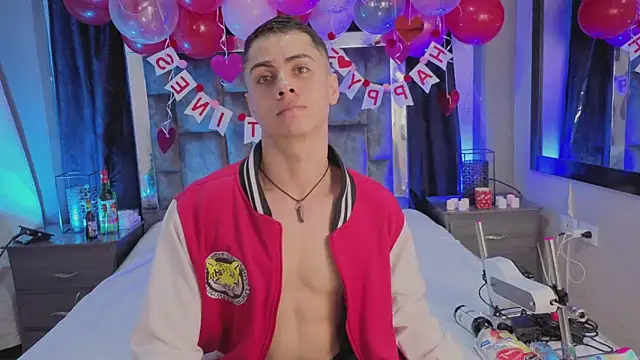 LeoMonnroe online show from February 2026 07:54:02 PM