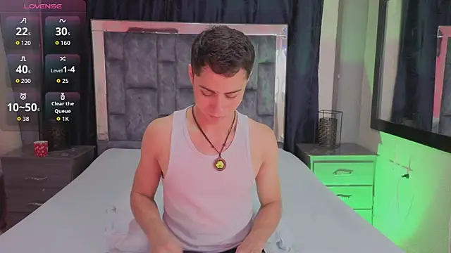 LeoMonnroe online show from May 2026 07:11:01 PM