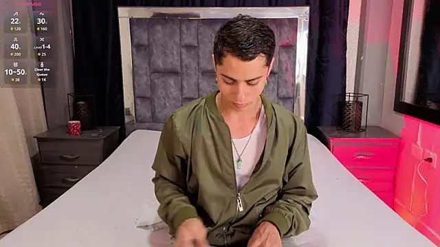 LeoMonnroe online show from June 2026 07:45:02 PM