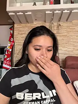 Veronica Wins  online show from April 2026 08:33:01 PM