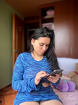 Veronica Wins  online show from June 2026 02:10:02 PM